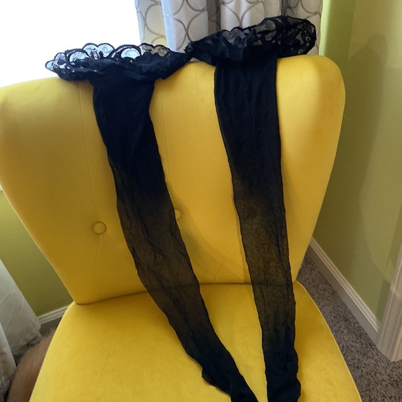 Stay up Lace top stockings for very large thighs NWT - Picture 4 of 4